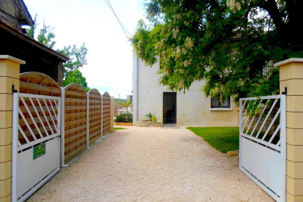 Chambres D'Hotes Le Clos Du Murier Villefranche-de-Rouergue Kültér fotó